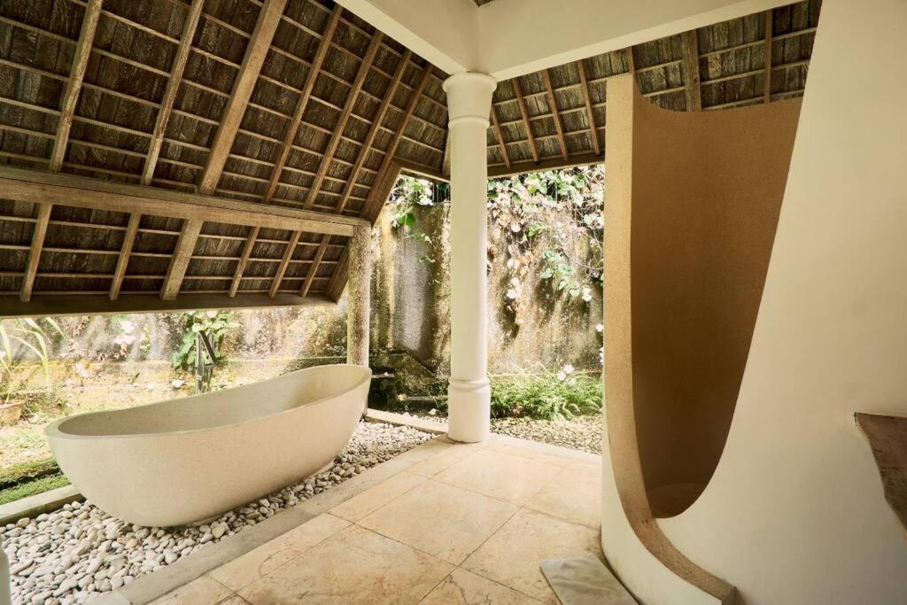 Unique 3Br Villa With Pool 5 Minute Walk To The Pererenan Beach Canggu Exterior foto